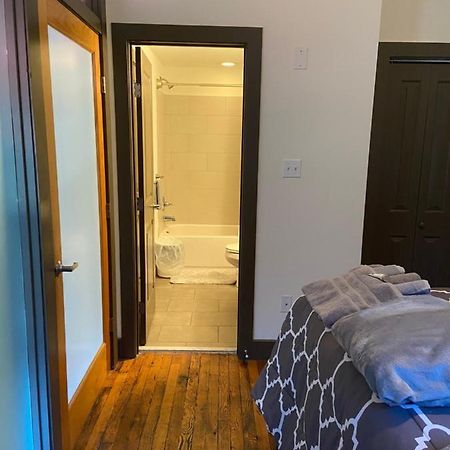 Charming 2 Bedroom Apartment Near Vcu 里士满 外观 照片