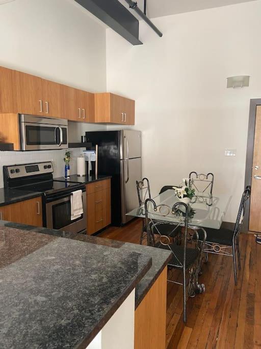 Charming 2 Bedroom Apartment Near Vcu 里士满 外观 照片